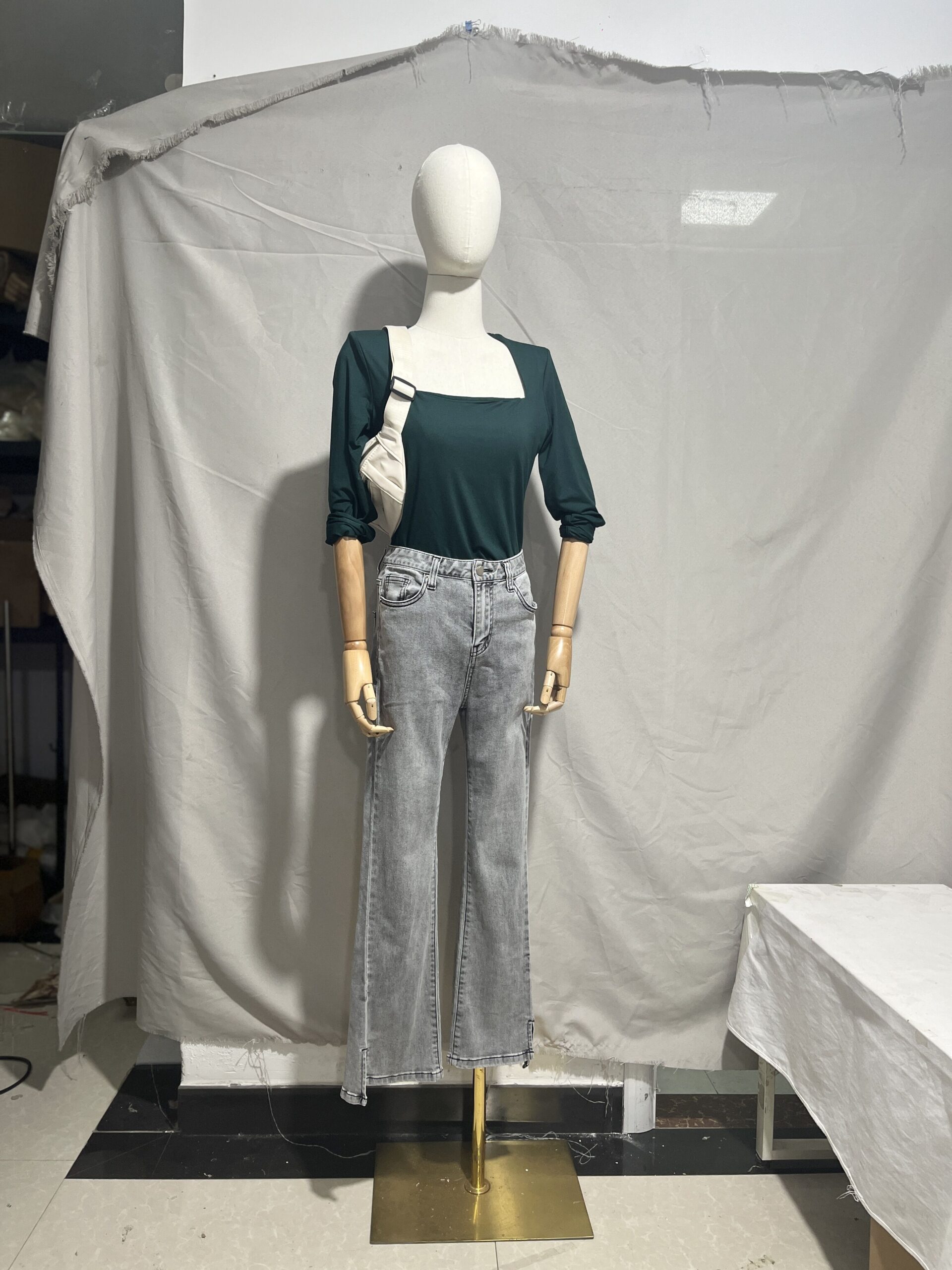 Off the Shoulder Mannequin with H&M Size B Green Off the Shoulder Top